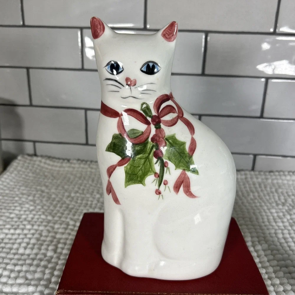 Vintage NS Gustin Co Christmas Theme Cat Hand Painted 8.5